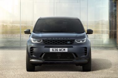 JLR Taiwan台灣捷豹路虎宣布全新2024年式Discovery Sport P200 Dynamic SE與P250 Dynamic SE雙車型開始預售，建議預售價228萬與248萬起。(圖片提供：JLR)